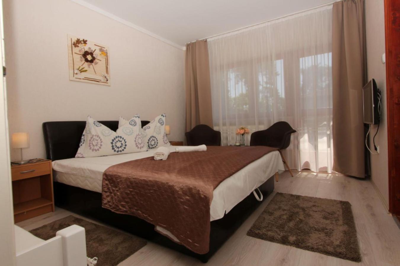 Ariel Apartmanok Siofok Exterior photo
